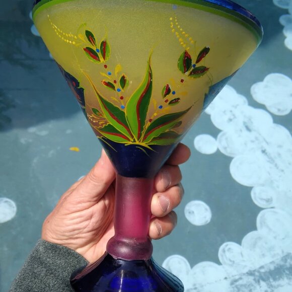 Tropical Vintage Blown Glass Martini Vase with Hand Painted Angel Fish Seascape - Picture 9 of 13